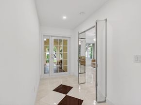 6105 Via Laguna Lane, Boca Raton FL 33433