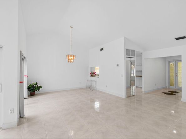 6105 Via Laguna Lane, Boca Raton FL 33433