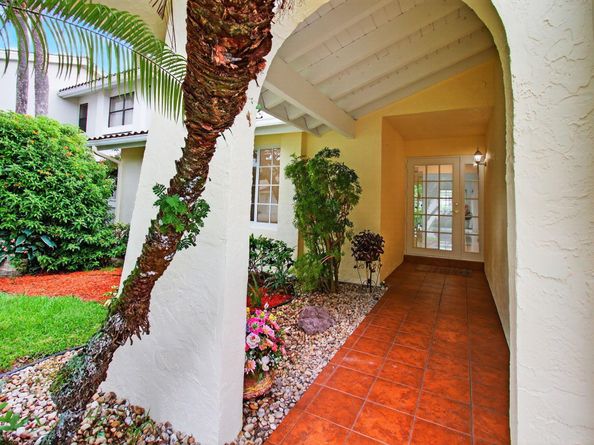 6105 Via Laguna Lane, Boca Raton FL 33433