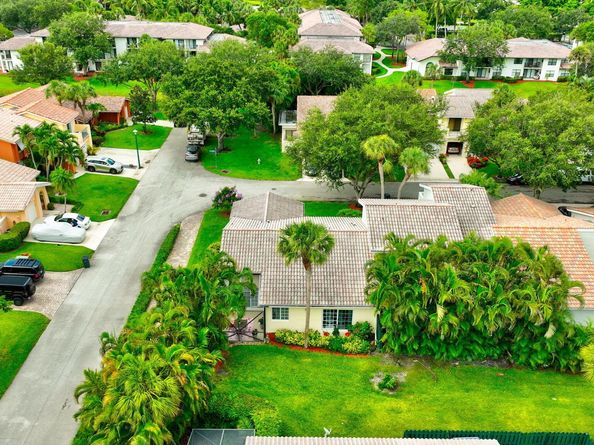 6105 Via Laguna Lane, Boca Raton FL 33433