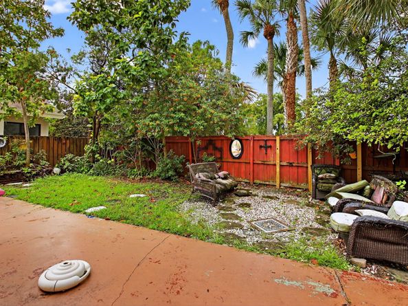 7576 E Sierra Terrace E, Boca Raton FL 33433