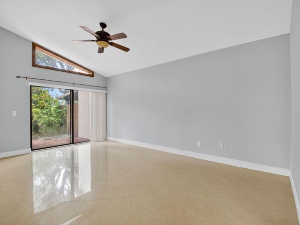 7576 E Sierra Terrace E, Boca Raton FL 33433