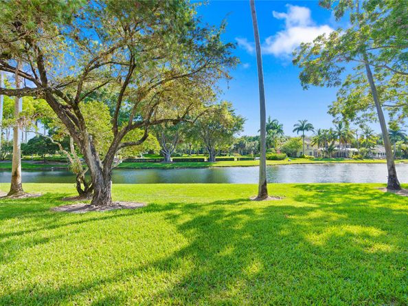 2177 Montpeliar, Weston FL 33326