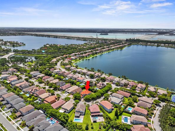 17464 SW 47 Court, Miramar FL 33029