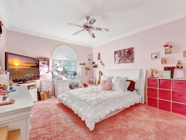 12055 Classic Dr, Coral Springs FL 33071