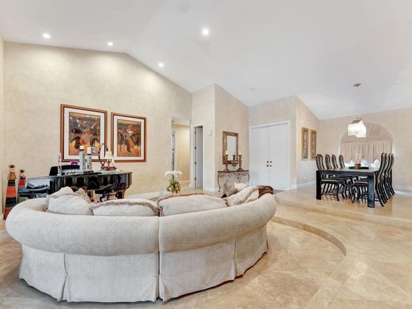 12055 Classic Dr, Coral Springs FL 33071