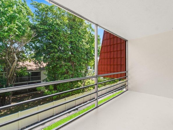22615 SW 66th Avenue 310, Boca Raton FL 33428