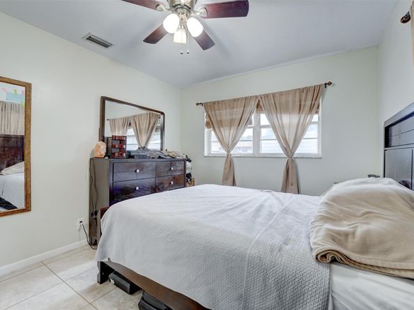 1208 SW 2nd Ct, Fort Lauderdale FL 33312
