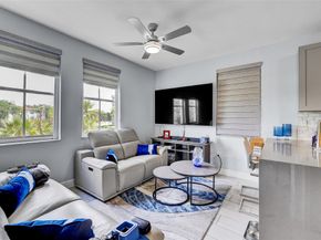 150 Jacaranda Country Club Dr 200, Plantation FL 33324