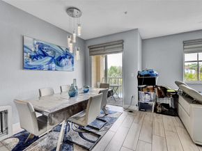 150 Jacaranda Country Club Dr 200, Plantation FL 33324