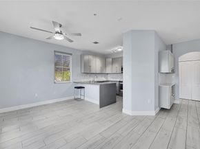 150 Jacaranda Country Club Dr 200, Plantation FL 33324