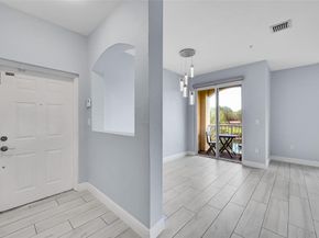 150 Jacaranda Country Club Dr 200, Plantation FL 33324