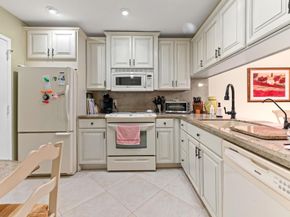 1202 Bahama Bend J2, Coconut Creek FL 33066