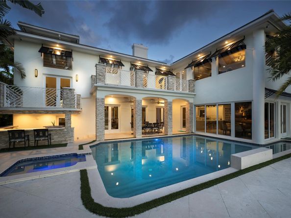 2307 N Riverside Dr, Pompano Beach FL 33062