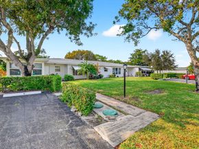 7293 W Oakridge Circle, Lantana FL 33462