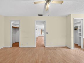 7293 W Oakridge Circle, Lantana FL 33462