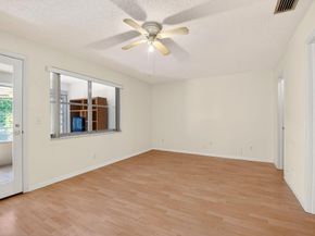 7293 W Oakridge Circle, Lantana FL 33462