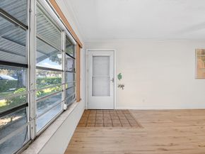 7293 W Oakridge Circle, Lantana FL 33462