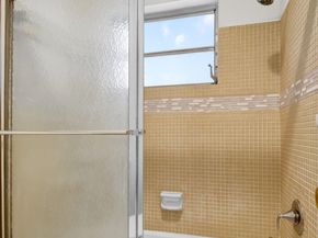 7293 W Oakridge Circle, Lantana FL 33462