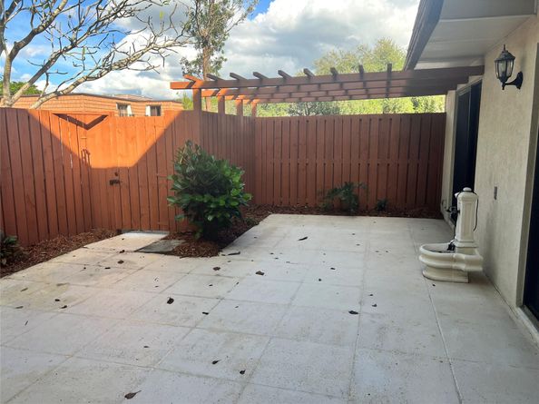 9101 SW 19th Pl B, Davie FL 33324