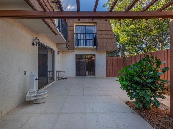 9101 SW 19th Pl B, Davie FL 33324