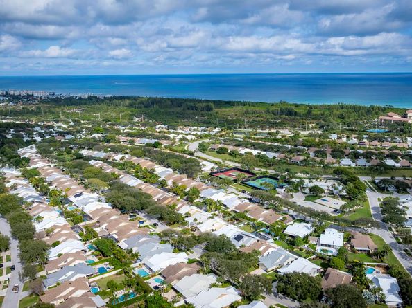 221 E River Park Drive, Jupiter FL 33477