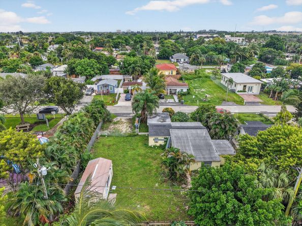 1079 Highview Road, Lake Worth FL 33462