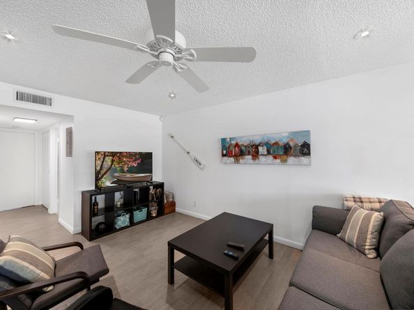 1382 High Point Way NE C, Delray Beach FL 33445