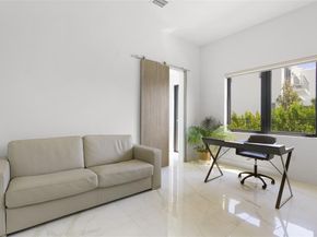 16552 Botaniko Dr S, Fort Lauderdale FL 33326