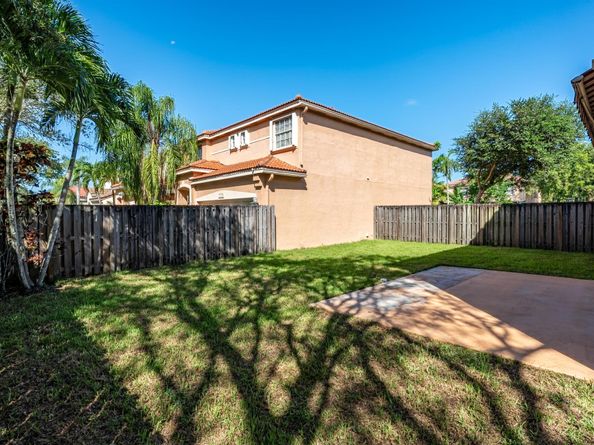 2502 Ambassador Avenue, Cooper City FL 33026