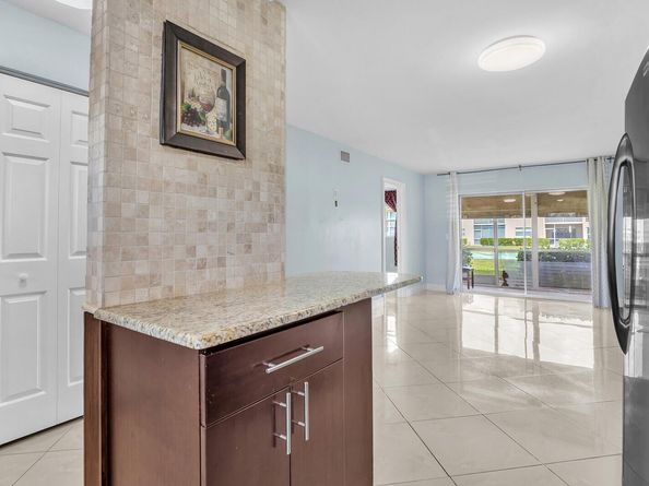 9851 Sandalfoot Boulevard 207, Boca Raton FL 33428