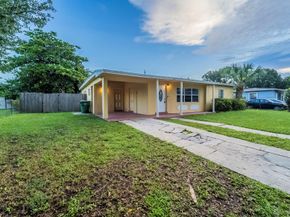3341 NW 7th St, Lauderhill FL 33311