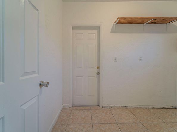 3341 NW 7th St, Lauderhill FL 33311
