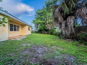 3341 NW 7th St, Lauderhill FL 33311