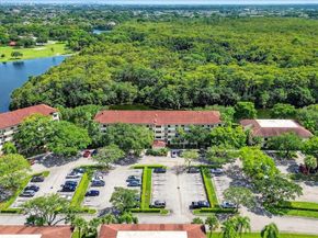 2908 S Carambola Circle 301, Coconut Creek FL 33066