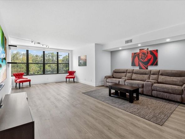 2908 S Carambola Circle 301, Coconut Creek FL 33066