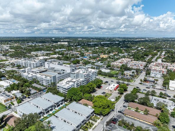 921 NE 17th Ter A, Fort Lauderdale FL 33304