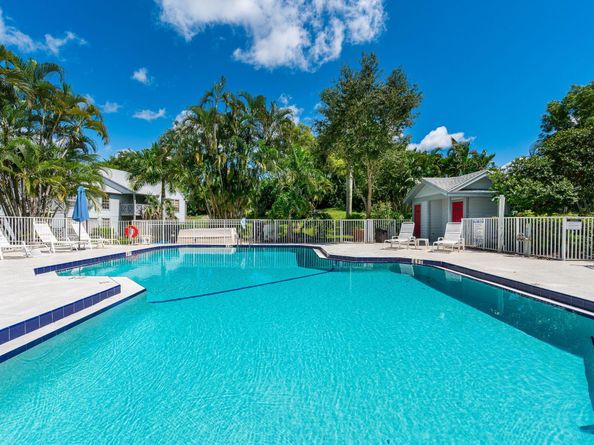 5047 Heatherhill Lane 4, Boca Raton FL 33486
