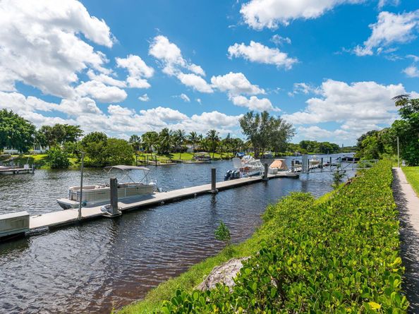5047 Heatherhill Lane 4, Boca Raton FL 33486