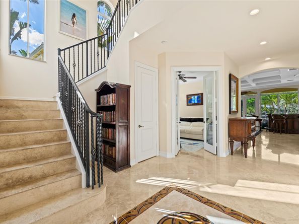 2637 NE 28th Ct, Lighthouse Point FL 33064