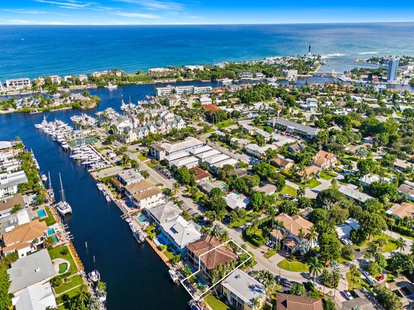 2637 NE 28th Ct, Lighthouse Point FL 33064