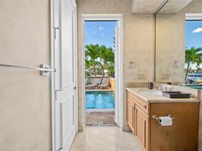 2637 NE 28th Ct, Lighthouse Point FL 33064