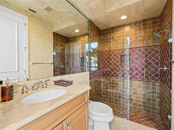 2637 NE 28th Ct, Lighthouse Point FL 33064