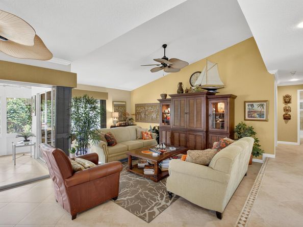 5527 Cameo Drive N, Boca Raton FL 33433
