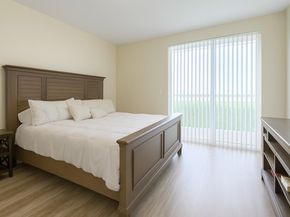 7280 SW 90th St 404, Miami FL 33156