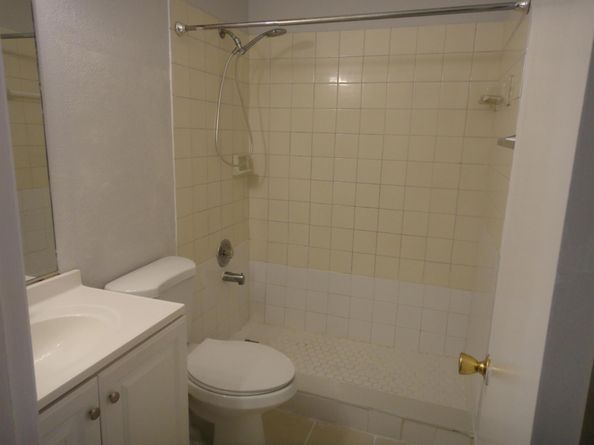 6021 10th Avenue N 209, Greenacres FL 33463