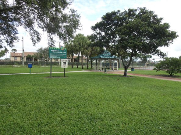 6021 10th Avenue N 209, Greenacres FL 33463