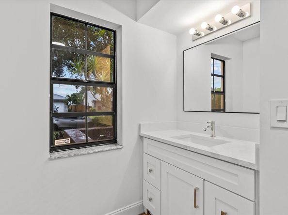 5024 NW 58th Terrace, Coral Springs FL 33067