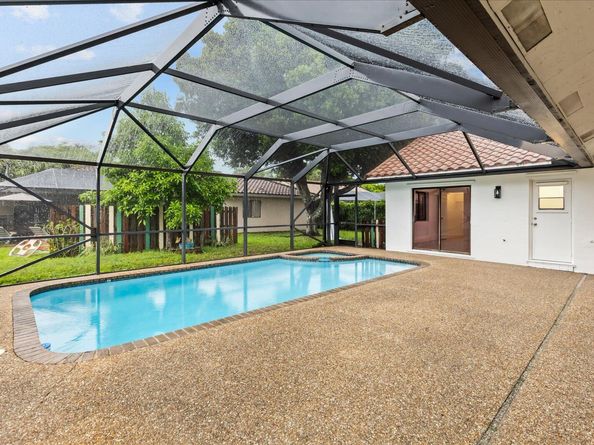 5024 NW 58th Terrace, Coral Springs FL 33067