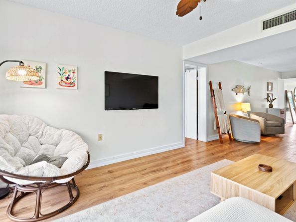 6193 Balboa Circle 202, Boca Raton FL 33433